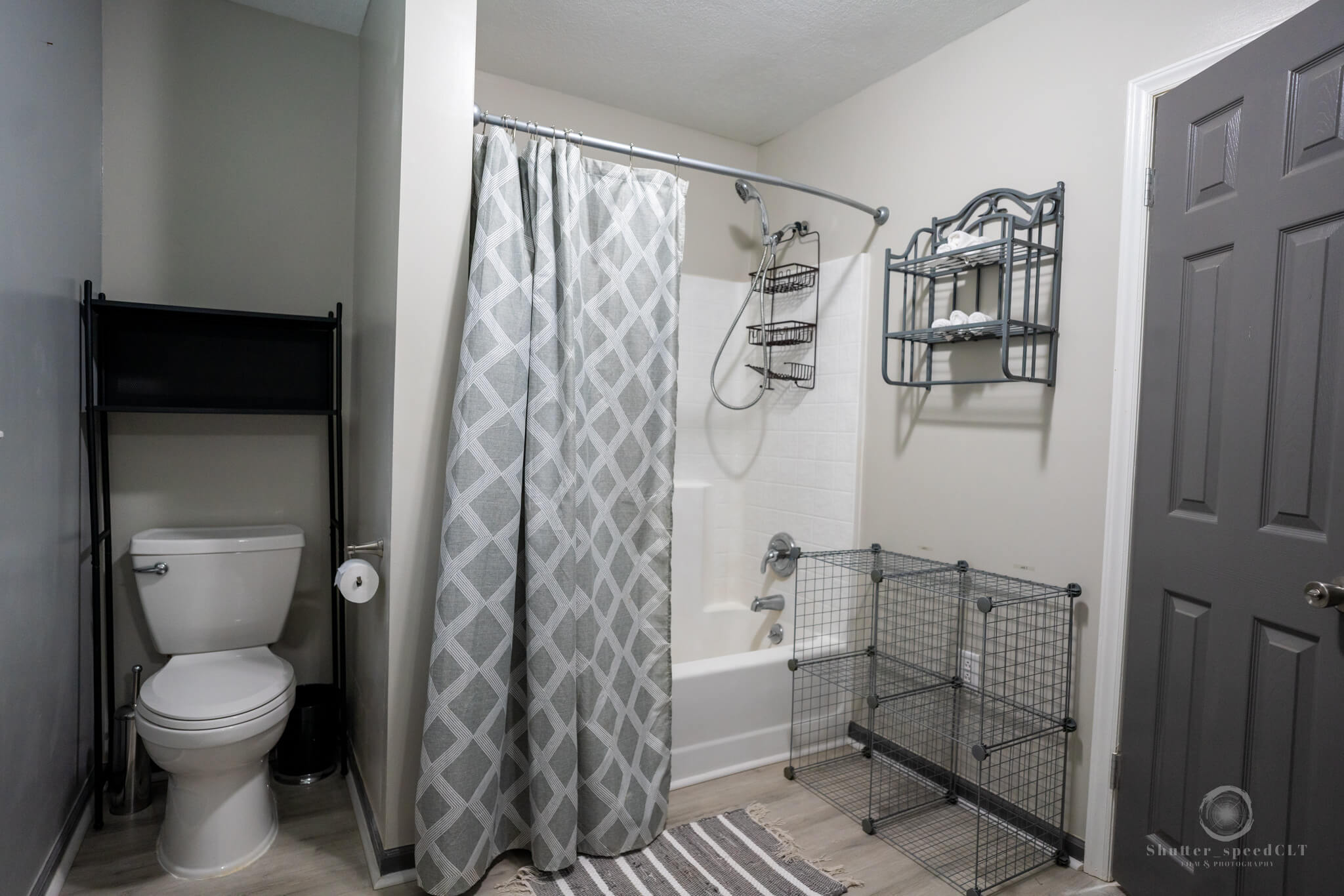 1582 N Powerhouse Rd - Common Bathroom (6)