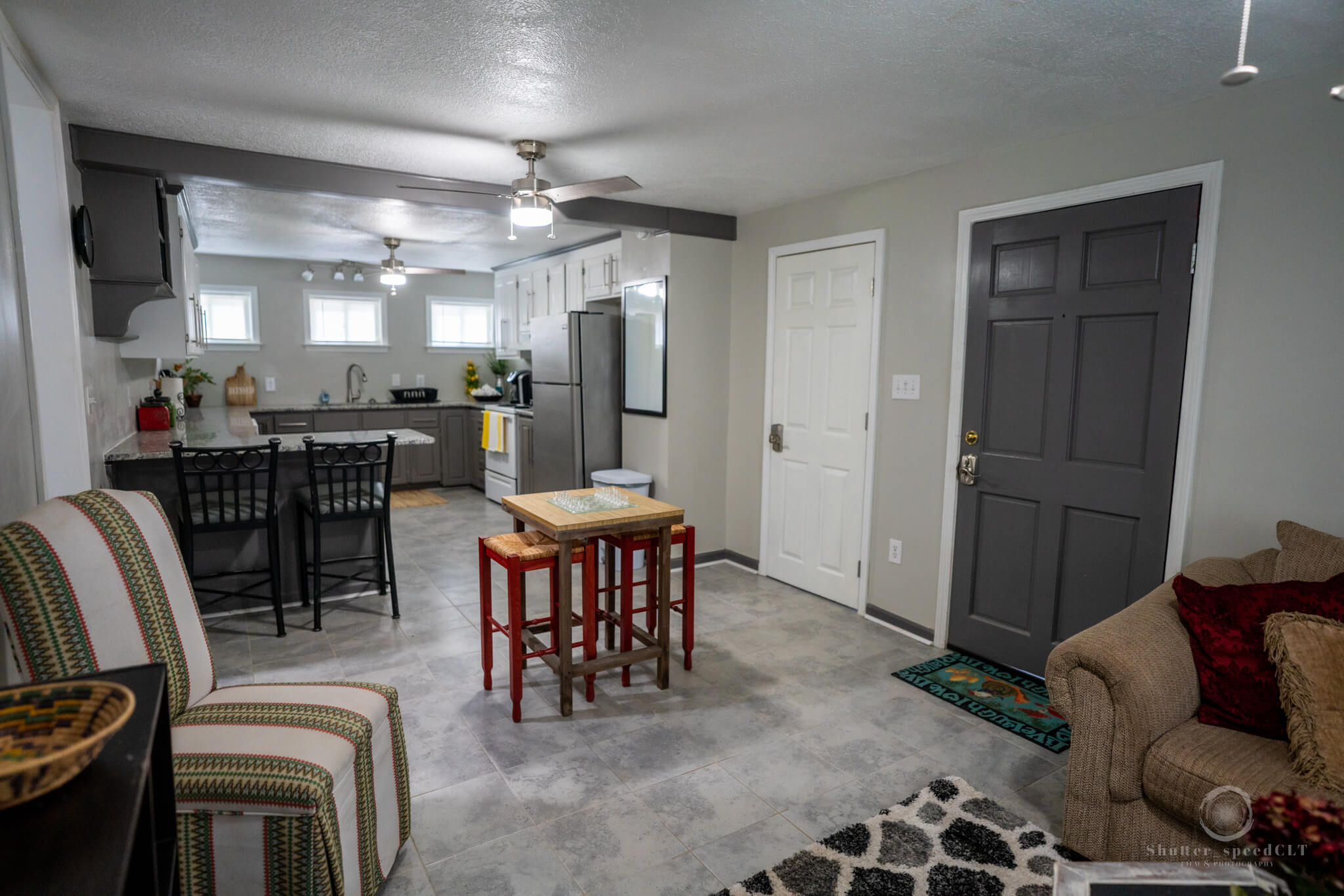 1582 N Powerhouse Rd - Common Living Room (3)