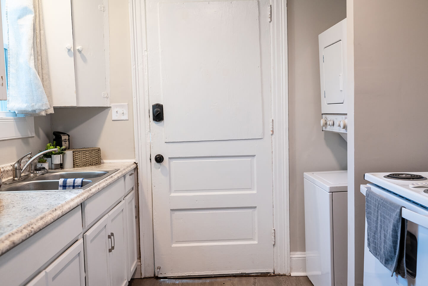 324 Stockton St - Common Kitchen 14