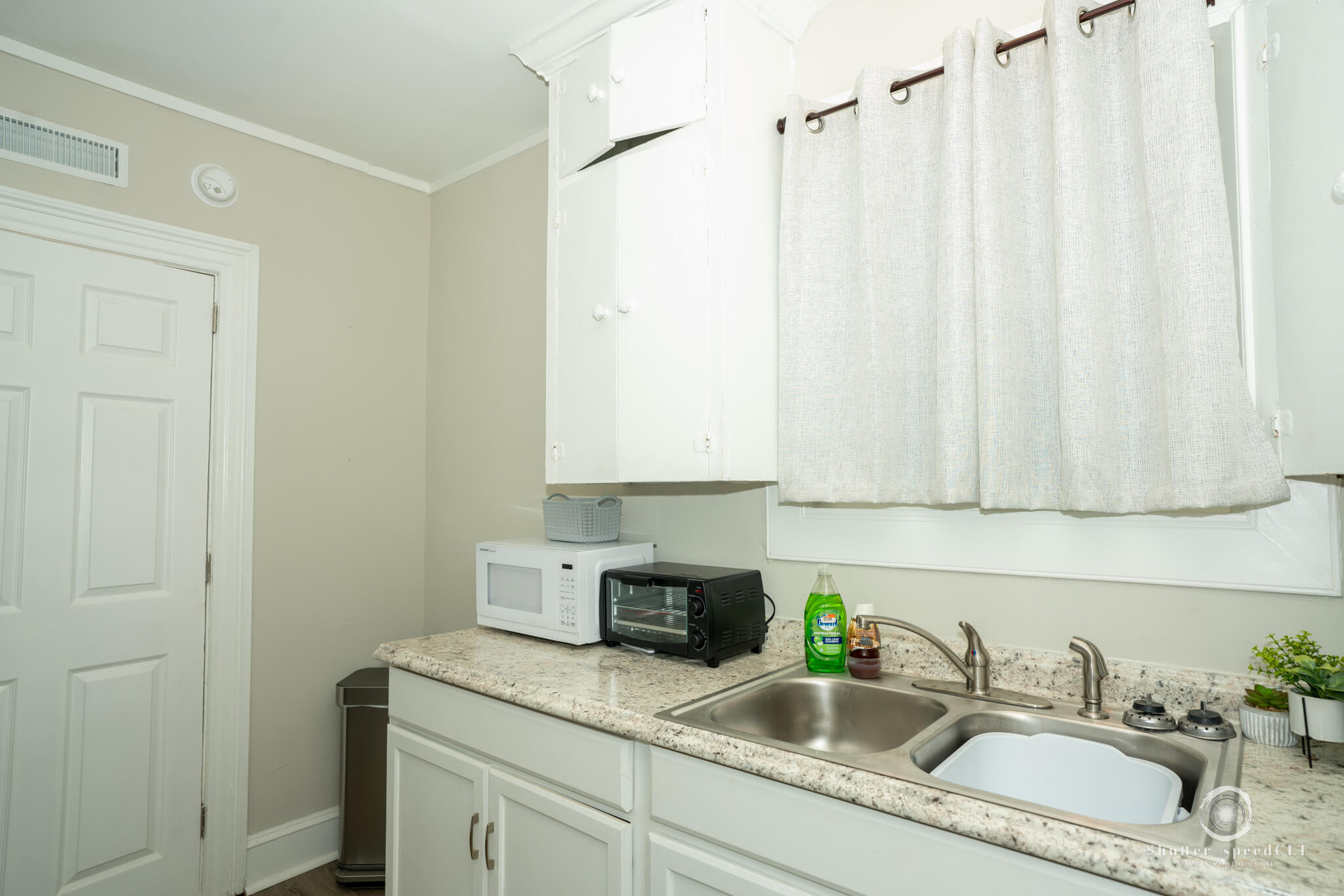 324 Stockton St - Common Kitchen 7