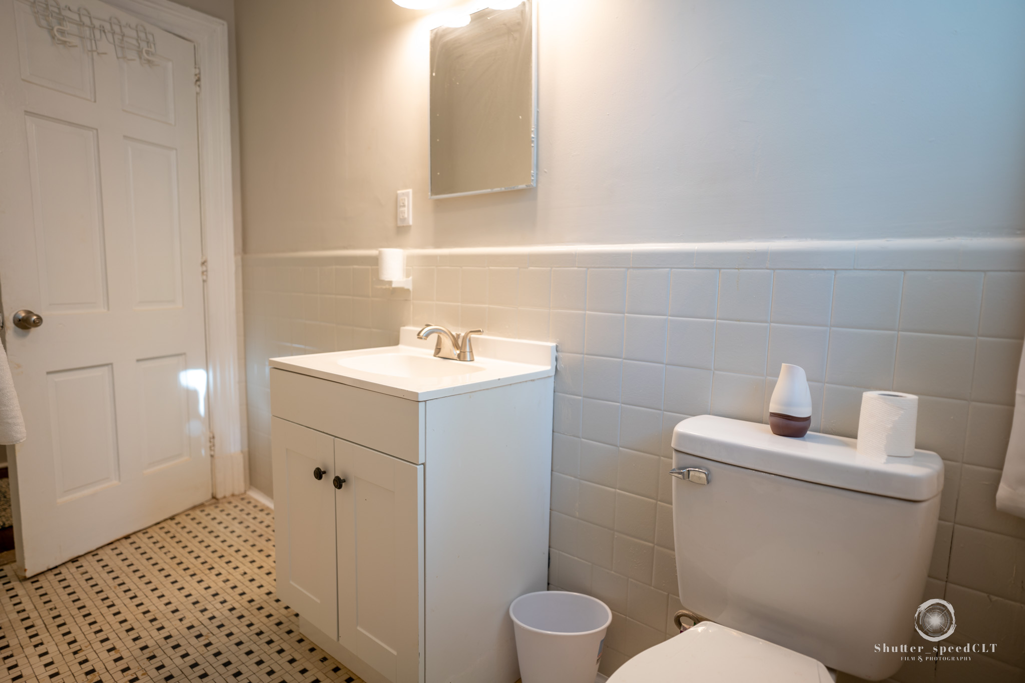 324 Stockton St - Shared Bathroom 1