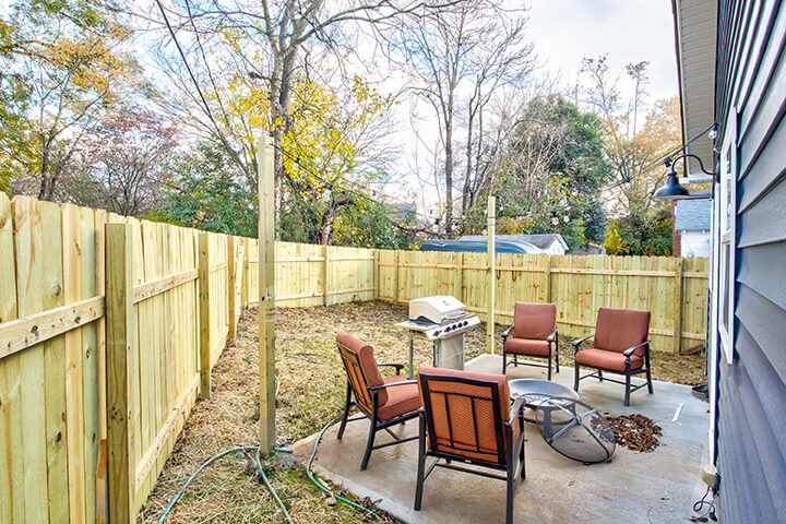 420 Hall St - Exterior 8