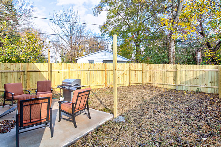 420 Hall St - Exterior 9