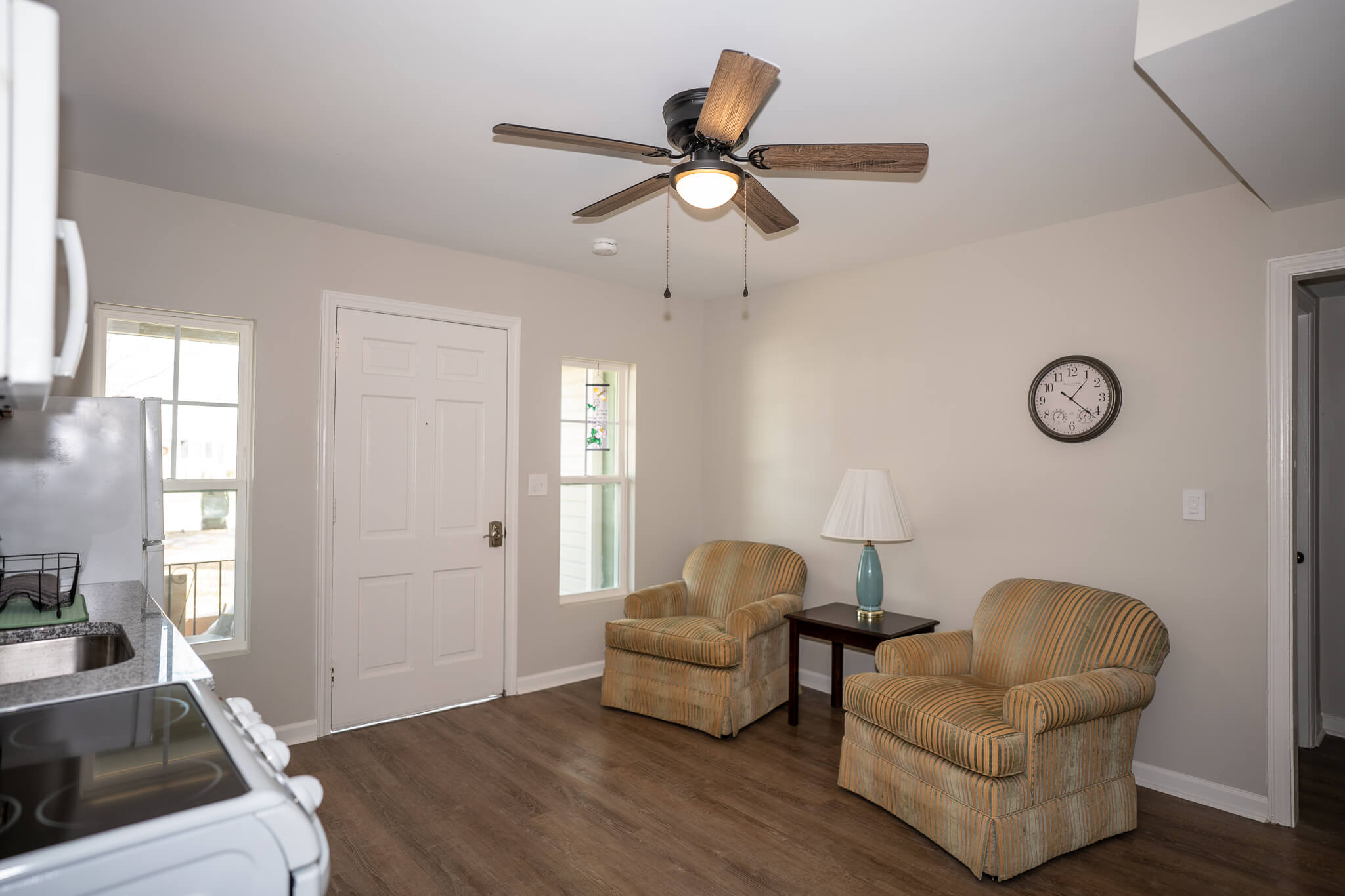 860 S Confederate Ave - Common Kitchen 4