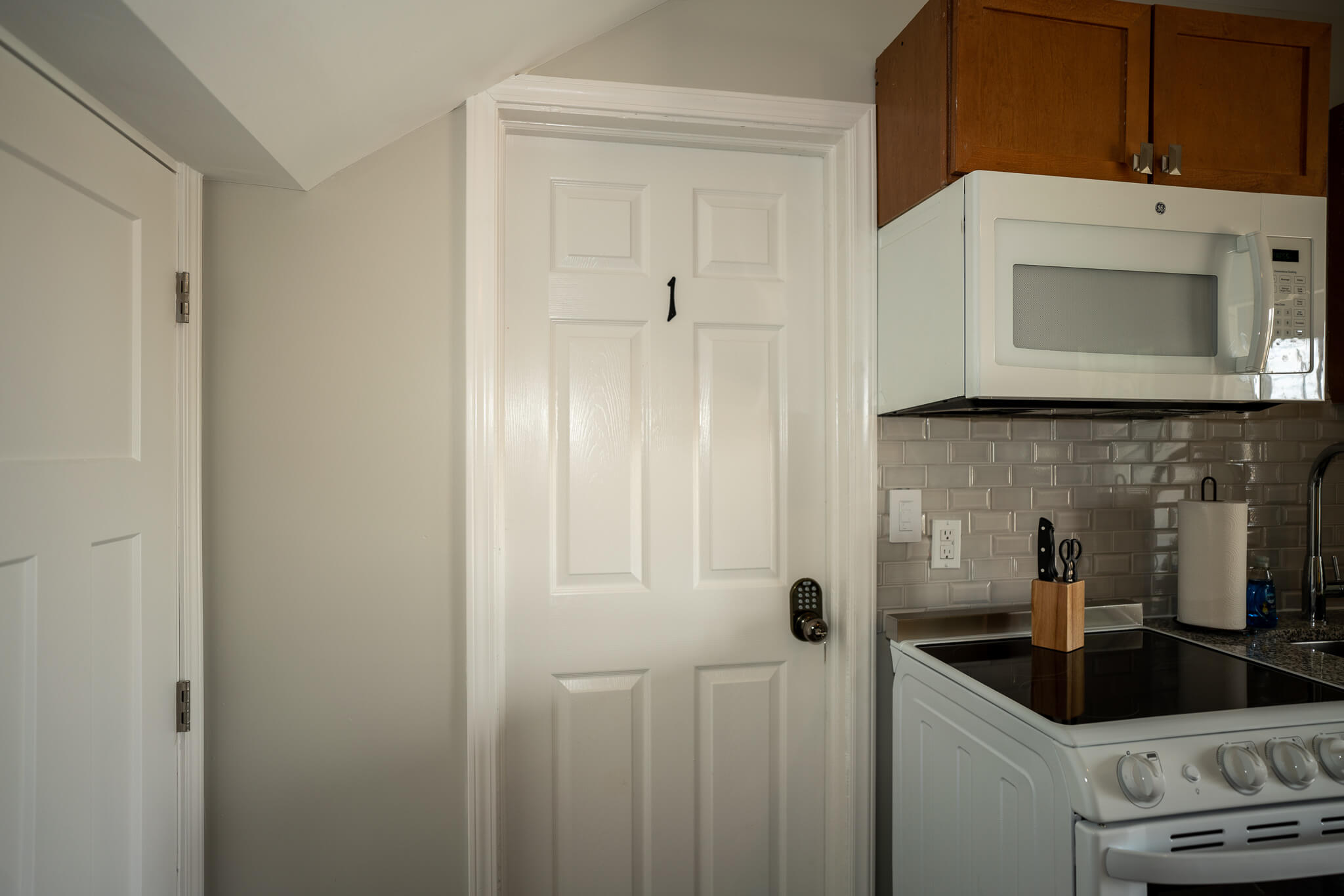 860 S Confederate Ave - Unit 1 3