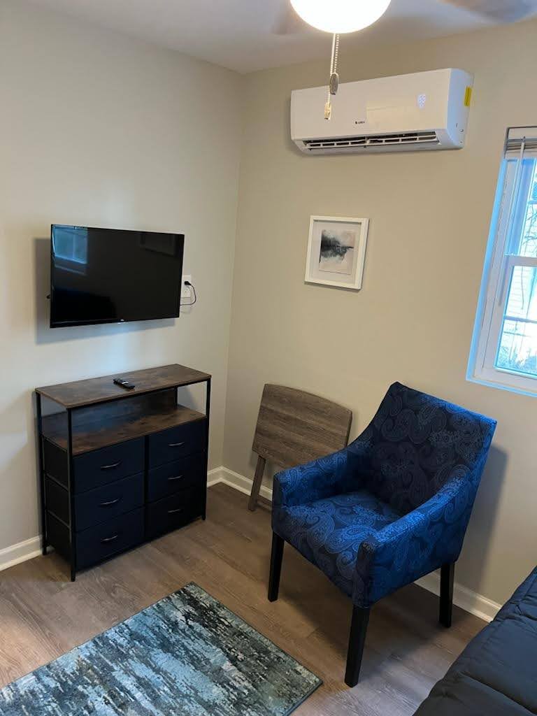 860 S Confederate Ave - Unit 3 2