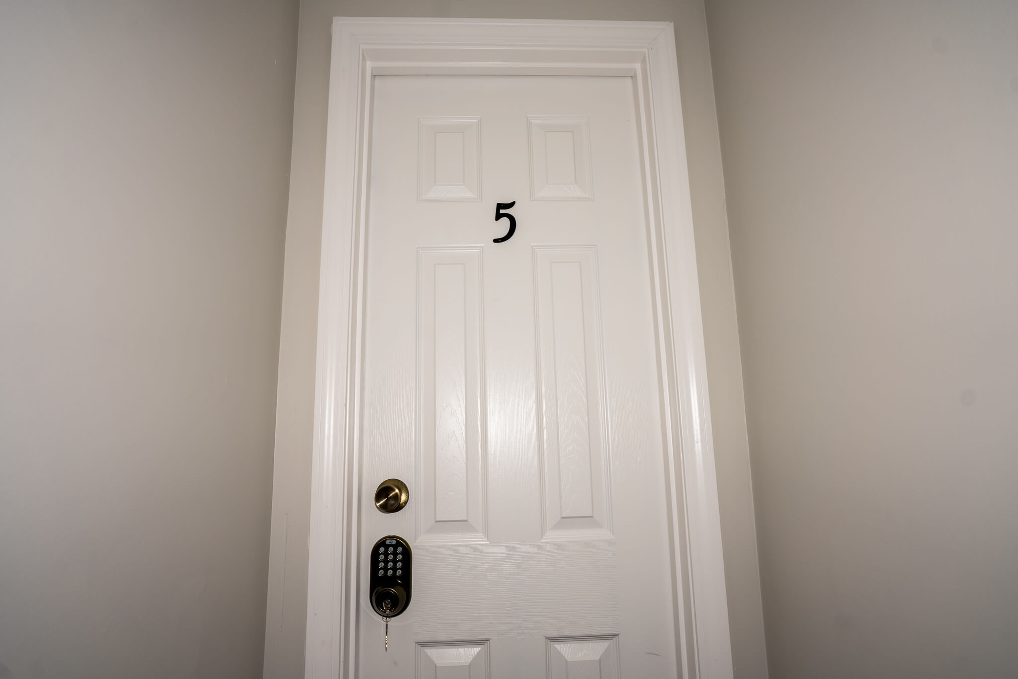 860 S Confederate Ave - Unit 5 8