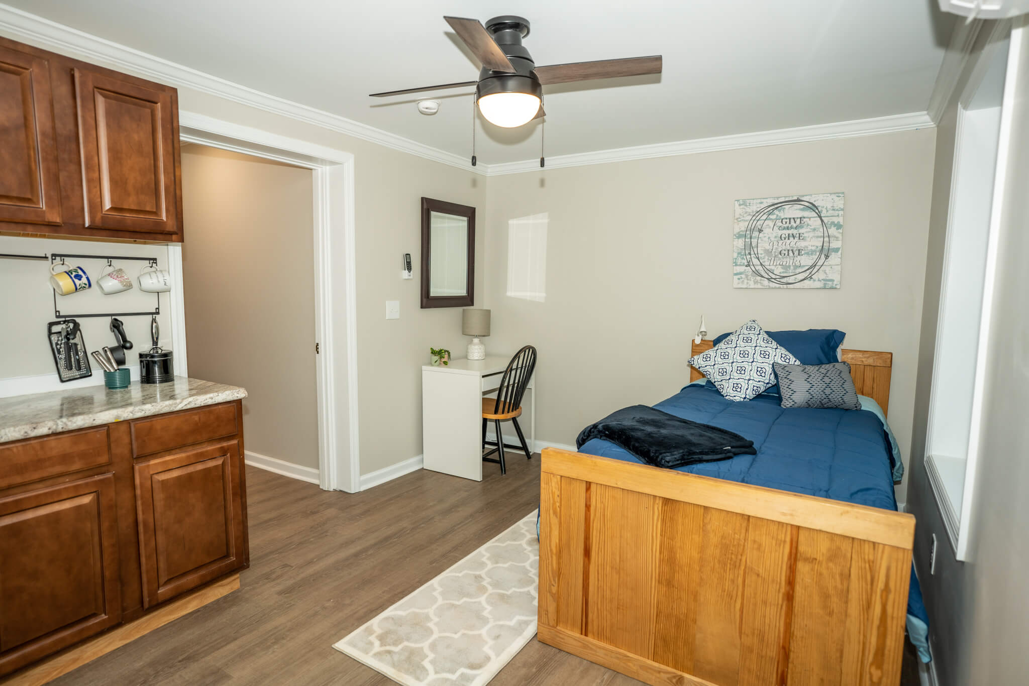 947 Spring St - Unit 4 4